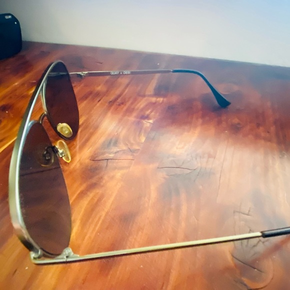 Quay Australia Gold Aviator and Black Square Sunglasses - Picture 13 of 14